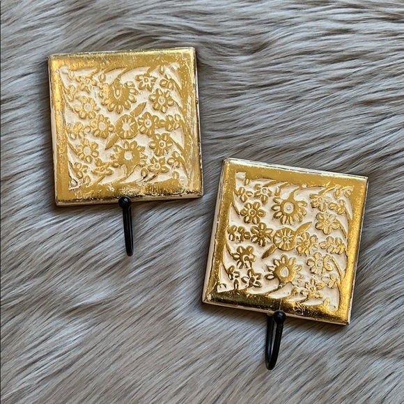 Marshalls Other - 2 Pack!  Decorative Wall Hooks